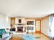 Maison de 134 m² de plain-pied, en pierre, sur plus de 5880 m²