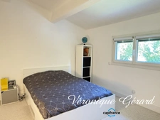 MAISON FAMILIALE ET LUMINEUSE 4 CHAMBRES AVEC PISCINE ET JARDIN ENTIEREMENT CLOS