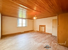 Maison en pierre de 150 M²  avec travaux à SAINT VIVIEN DE MONSEGUR