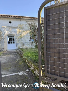 Maison en pierre de 114 M² partagée entre Histoire et Modernité
