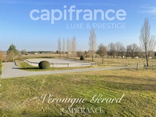 Equestrian property on over 4 hectares with a 133 m² house