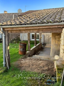 Maison en pierre de 150 M²  avec travaux à SAINT VIVIEN DE MONSEGUR