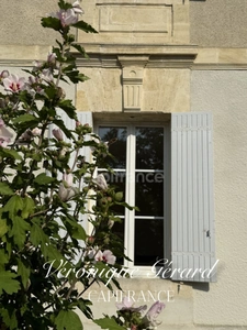 Ancien Presbytère en pierre de 179 M², 8 pièces 