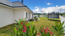 Maison récente à vendre 6 pièces 4 chambres avec double garage et jardin LOUEY (65)