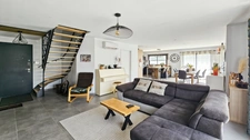 Maison récente à vendre 6 pièces 4 chambres avec double garage et jardin LOUEY (65)