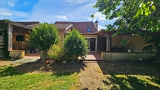 Maison à vendre 5 pièces avec jardin et piscine LEMBEYE (64)