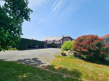 Dpt Hautes Pyrénées (65), à vendre MOMERES maison avec chambres d'hôtes P14 de 453 m² - Terrain de 3 744,00 m² 