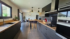Maison à vendre 6 pièces avec jardin , garage et piscine OURSBELILLE (65)