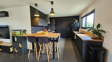 Maison à vendre 6 pièces avec jardin , garage et piscine OURSBELILLE (65)