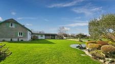 Maison à vendre 6 pièces avec grand garage et parc arboré AUREILHAN (65)