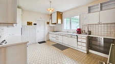 Maison à vendre 6 pièces avec grand garage et parc arboré AUREILHAN (65)