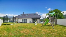 Maison récente à vendre 6 pièces 4 chambres avec double garage et jardin LOUEY (65)