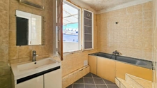Immeuble à rénover avec local commercial + 2 T5 à vendre TARBES (65)