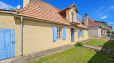Maison à vendre 5 pièces avec jardin et piscine LEMBEYE (64)