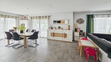 Maison récente à vendre 6 pièces 4 chambres avec double garage et jardin LOUEY (65)