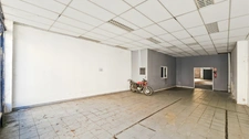 Immeuble à rénover avec local commercial + 2 T5 à vendre TARBES (65)