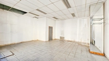 Immeuble à rénover avec local commercial + 2 T5 à vendre TARBES (65)