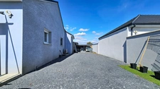 Maison plain pied avec double garage à vendre 5 pièces LOUEY (65)