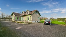 Maison à vendre 6 pièces avec grand garage et parc arboré AUREILHAN (65)