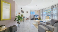 Maison plain pied avec double garage à vendre 5 pièces LOUEY (65)