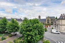 Maison à vendre 8 pièces 200 m² de garage et terrasse 90 m² SOISSONS (02)