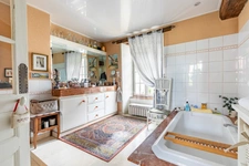 Propriété à vendre 8 pièces à FISMES (51)