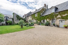 Propriété à vendre 8 pièces à FISMES (51)