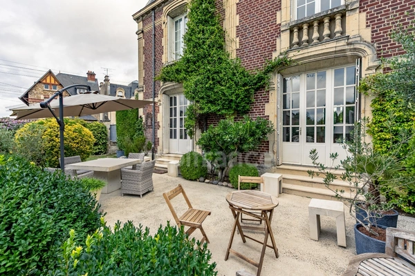 Maison de caractère à vendre 7 pièces SOISSONS (02)