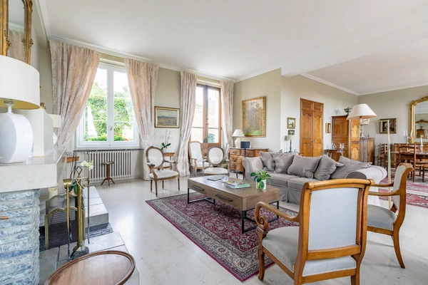 Propriete à vendre 11 pièces Soissons (02)