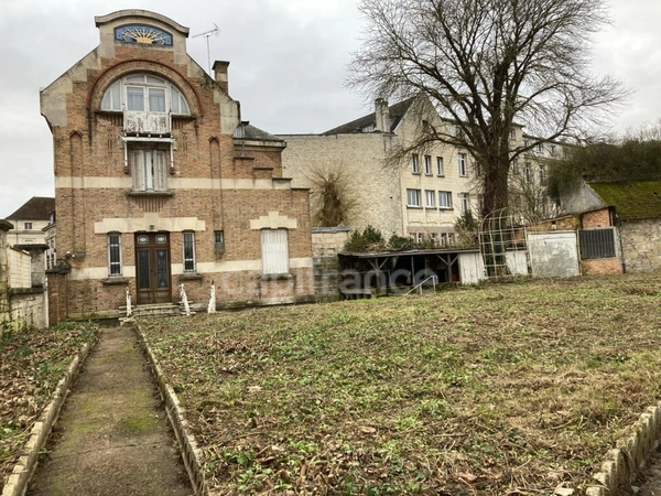 Maison à vendre 8 pièces SOISSONS (02)