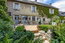 Propriété à vendre 8 pièces à FISMES (51)