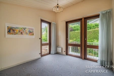 VOIRON: une maison à la campagne au cœur de la ville