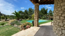 Family home of 175 m² with swimming pool – Basement of 150 m² – Land of 5000 m² – Near Avignon and Saint-Rémy-de-Provence
