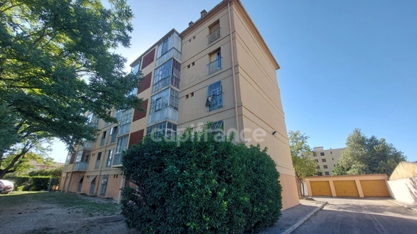 Appartement loué à vendre 3 pièces  (84)
