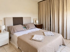 Maison avec studio indépendant et piscine – Cadre exceptionnel – Villeneuve-lès-Avignon