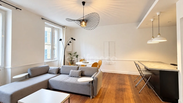 AVIGNON INTRA-MUROS – APPARTEMENT DE CARACTÈRE – RÉNOVÉ – POTENTIEL LOCATIF
