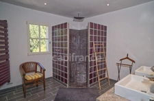Propriete à vendre 9 pièces GRAVESON (13)