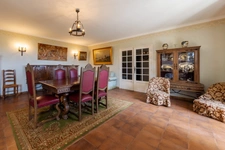 Exceptional house, 8 rooms, residential area (30)