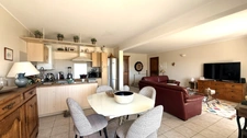 Appartement dans copropriété de 8 lots en rez de chaussée - 2 chambres