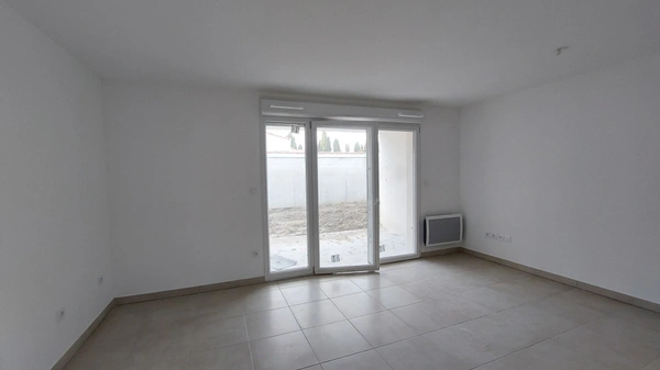 Saint-Rémy-de-Provence – Studio en rez de chaussée avec jardin