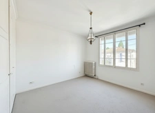 Townhouse, 4 bedrooms + 1 office with garden and garage
