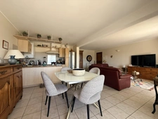 Appartement dans copropriété de 8 lots en rez de chaussée - 2 chambres