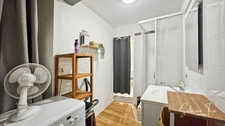 PORTE ROYALE - APPARTEMENT T1 VENDU MEUBLÉ ET LIBE DE TOUT OCCUPANT