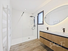 Luxury contemporary house – approximately 145 m² – Heated swimming pool – Andilly 