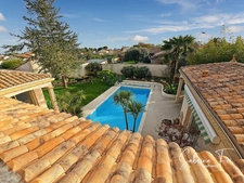 MAISON FAMILIALE DE PLUS DE 165 M² – QUARTIER RÉSIDENTIEL RECHERCHÉ – CALME ABSOLU – SANS VIS-À-VIS – EXPOSITION SUD – PISCINE