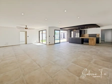 Luxury contemporary house – approximately 145 m² – Heated swimming pool – Andilly 
