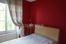 Rare, characterful 14-room house near EPERNAY (51)