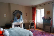 Rare, characterful 14-room house near EPERNAY (51)