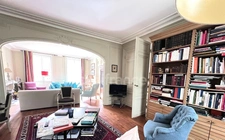 Rare, characterful 14-room house near EPERNAY (51)