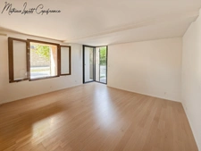 A vendre Maison en pierre de caractère de 240 m², pigeonnier, ancien séchoir à tabac et terrain clos de 2 065 m² – Lalinde 24150